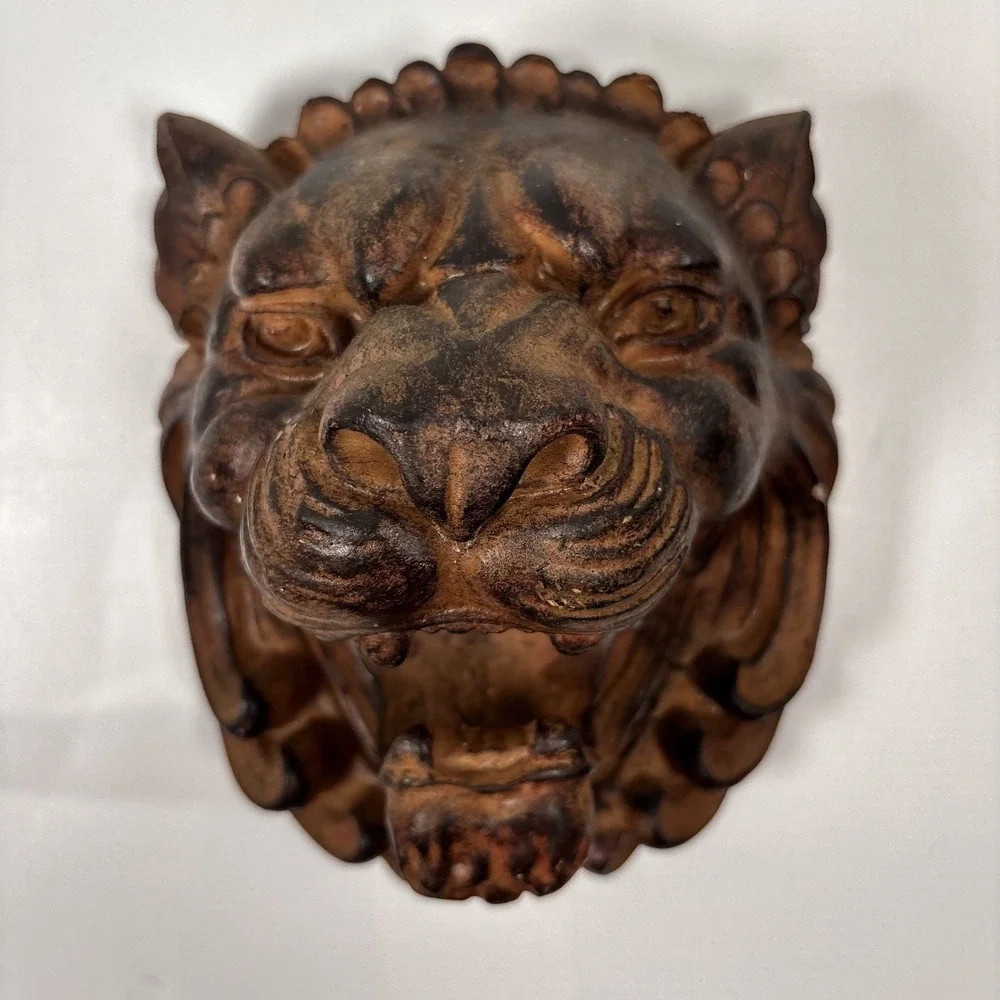 lion head striking pair